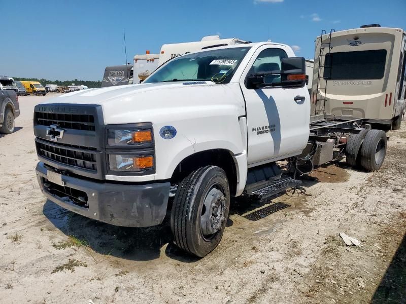 2023 Chevrolet Silverado Medium Duty