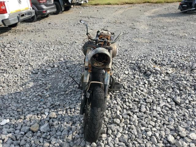 2005 Suzuki C50