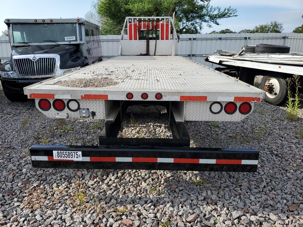 2005 Kenworth T300-Flat BED Truck