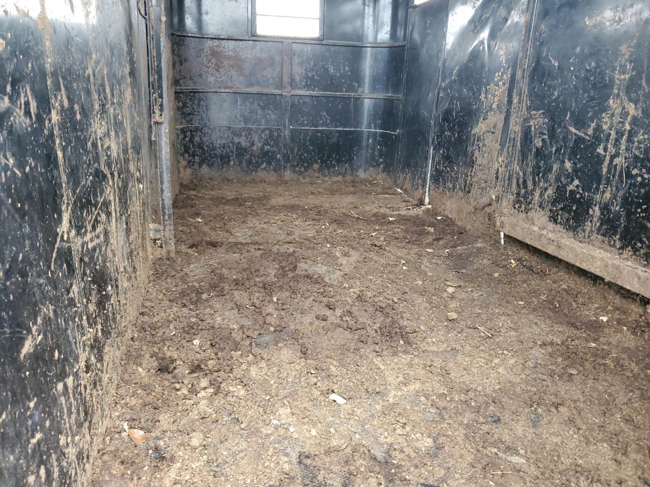 2001 Adam Trailers 2001 Adam Livestock Trailer