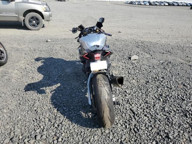 2025 Yamaha YZF1000 D