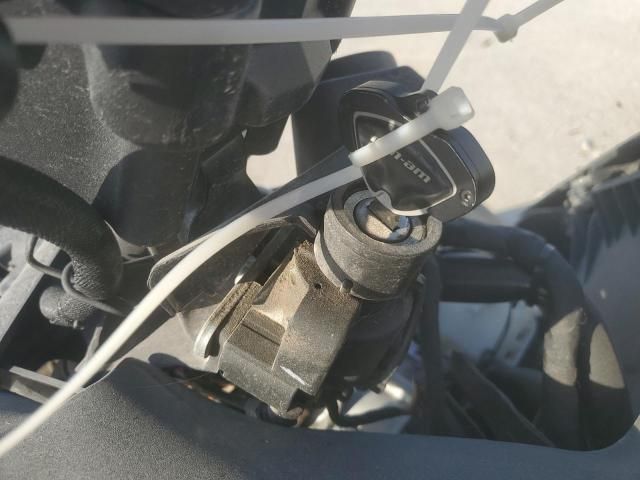 2022 Can-Am Spyder Roadster RT