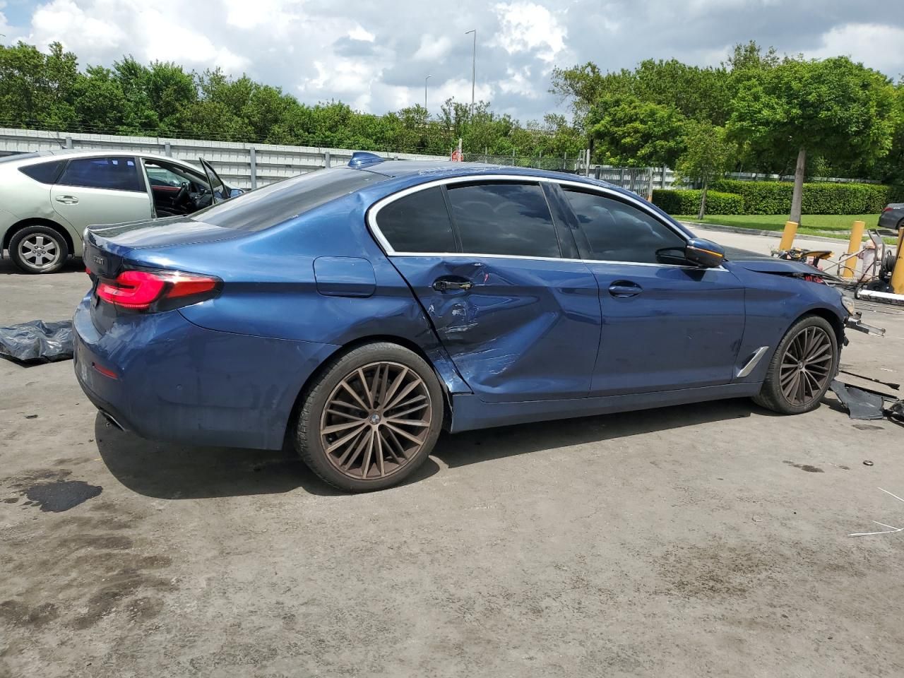 2021 BMW 530 i