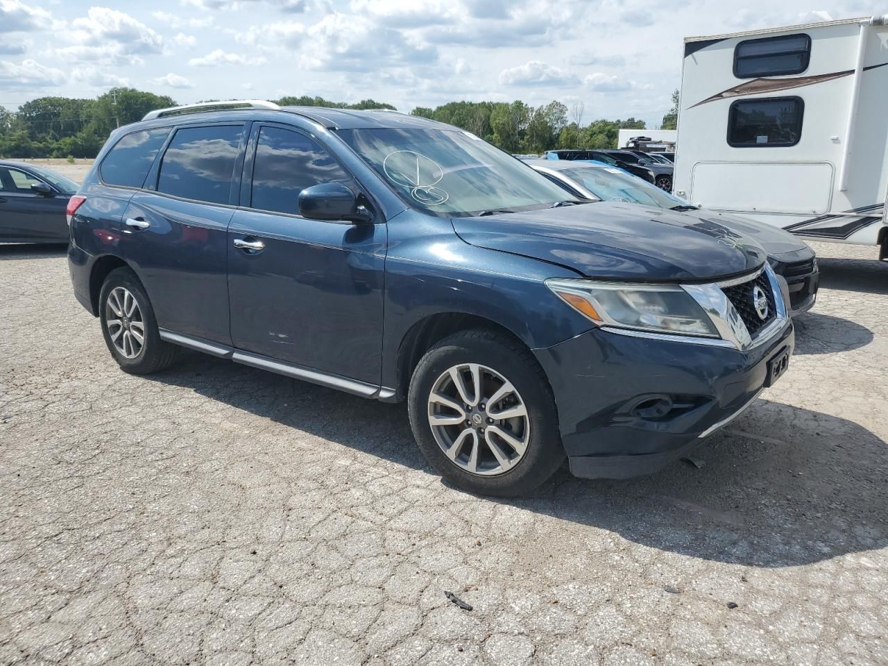 2013 Nissan Pathfinder s