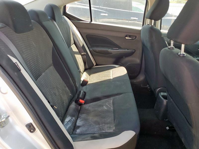 2022 Nissan Versa sv