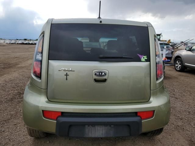 2011 KIA Soul +