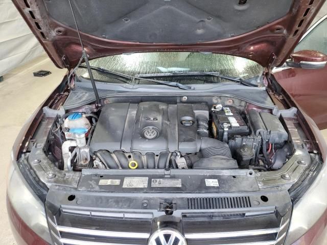2013 Volkswagen Passat SE