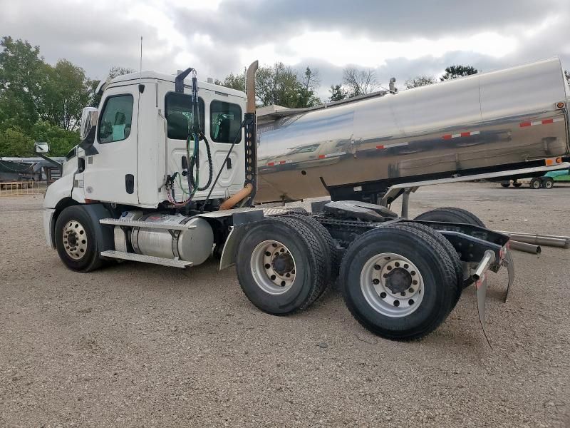 2019 Freightliner Cascadia 116
