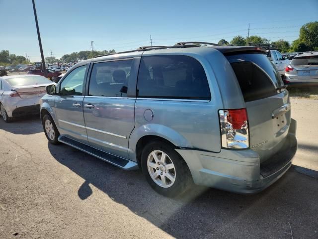 2010 Chrysler Town & Country Touring