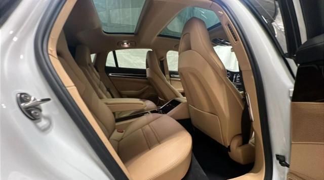 2018 Porsche Panamera 4