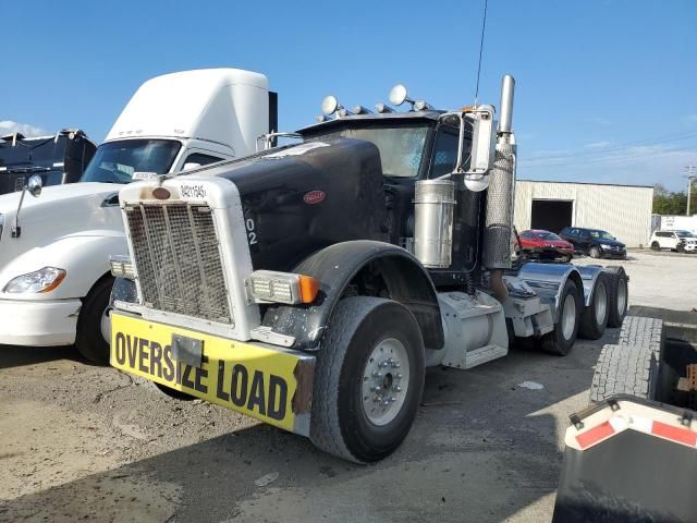 2007 Peterbilt 379 Semi Truck