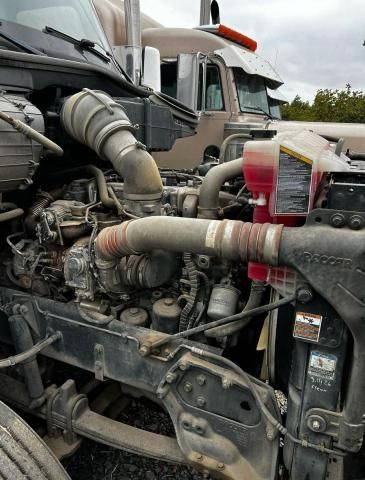 2014 KW 2014 Kenworth Construction T680