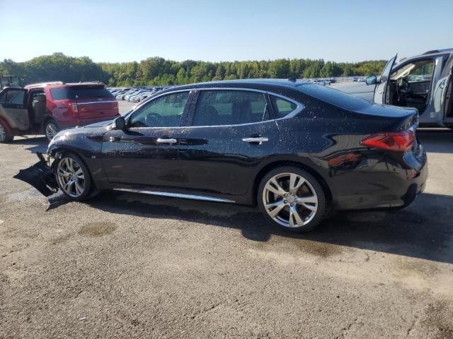 2016 Infiniti Q70 3.7
