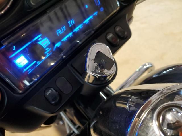 2009 Harley-Davidson Flhx