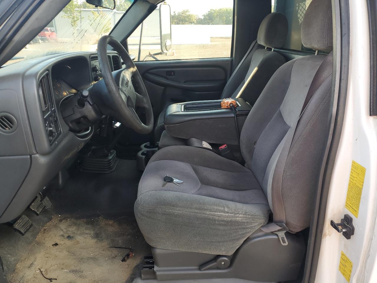 2003 GMC New Sierra C3500