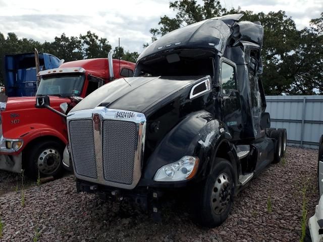 2019 Kenworth Construction T680