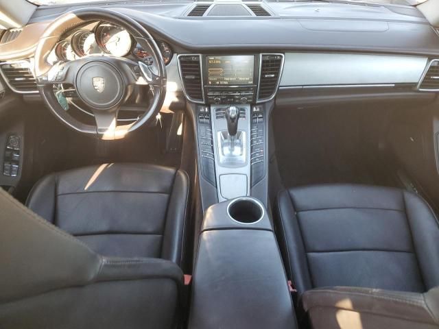2012 Porsche Panamera 2