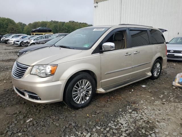 2013 Chrysler Town & Country Touring L