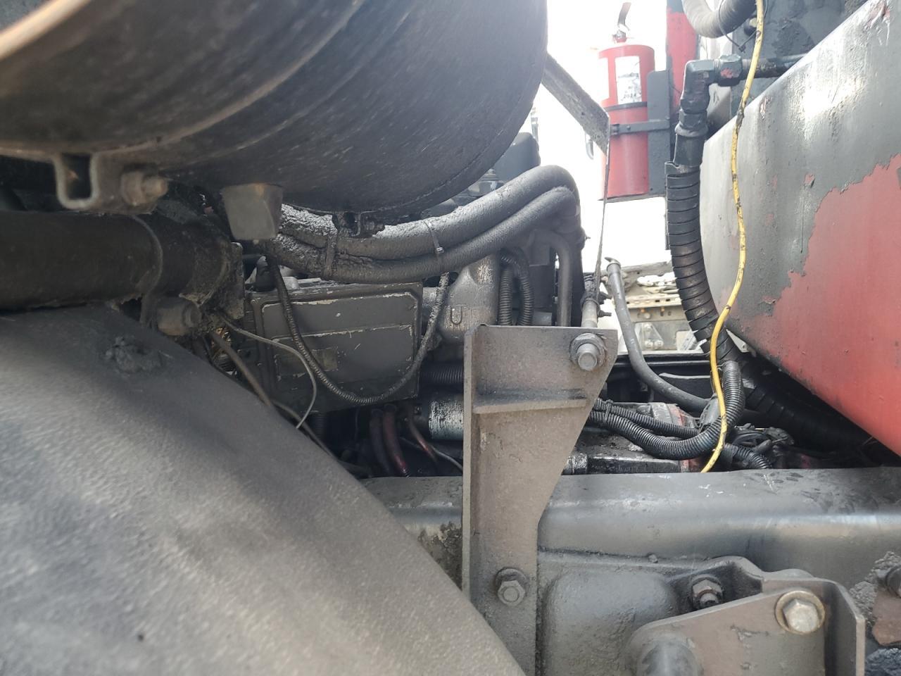 2004 Mack 1991 Mack MR600 Refuse Truck