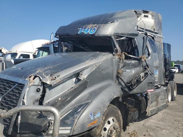 2022 Volvo VNL Semi Truck