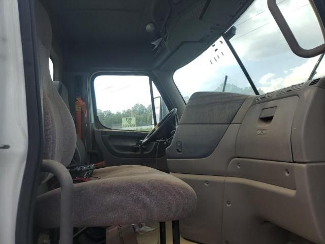 2018 Freightliner Cascadia 113 Semi Truck