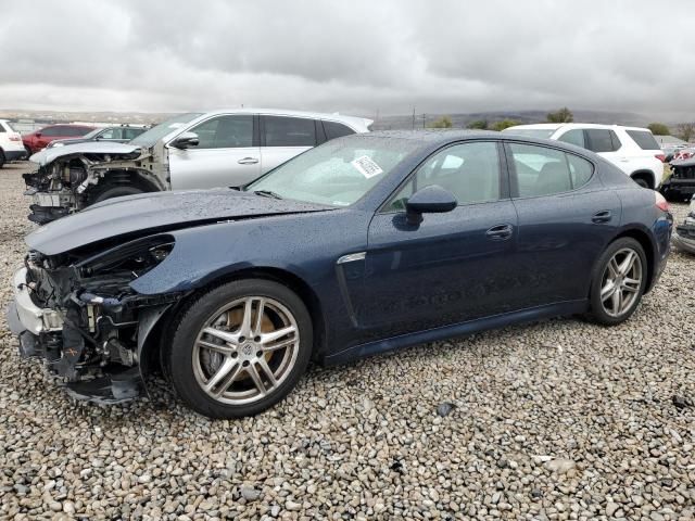 2012 Porsche Panamera 2