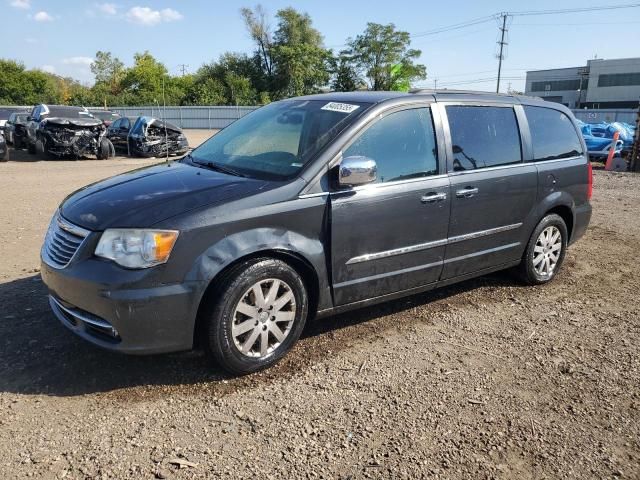 2012 Chrysler Town & Country Touring l