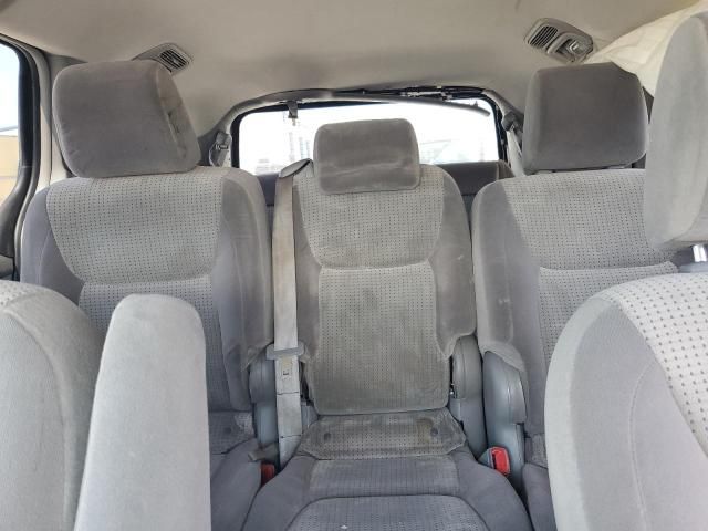 2009 Toyota Sienna CE