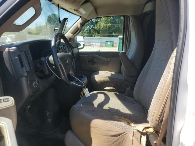 2016 Chev Express G3500