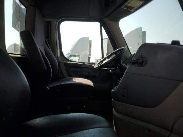 2015 Freightliner Cascadia Semi Truck