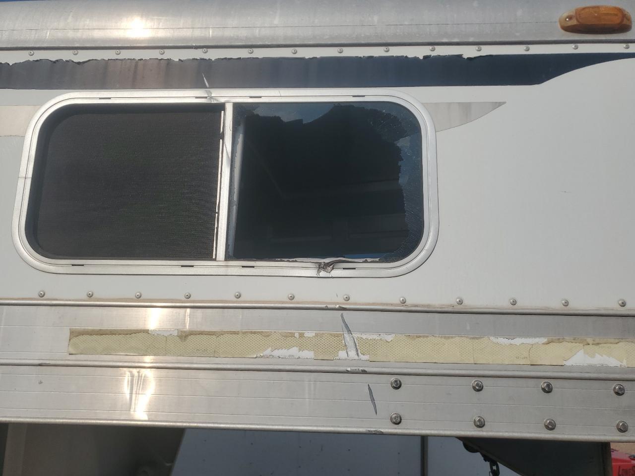 2004 4star 2004 4-STAR Livestock Trailer