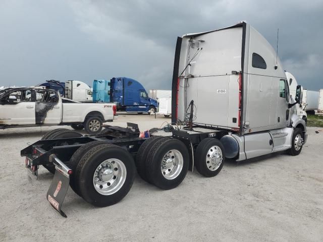 2012 Kenworth Construction T700
