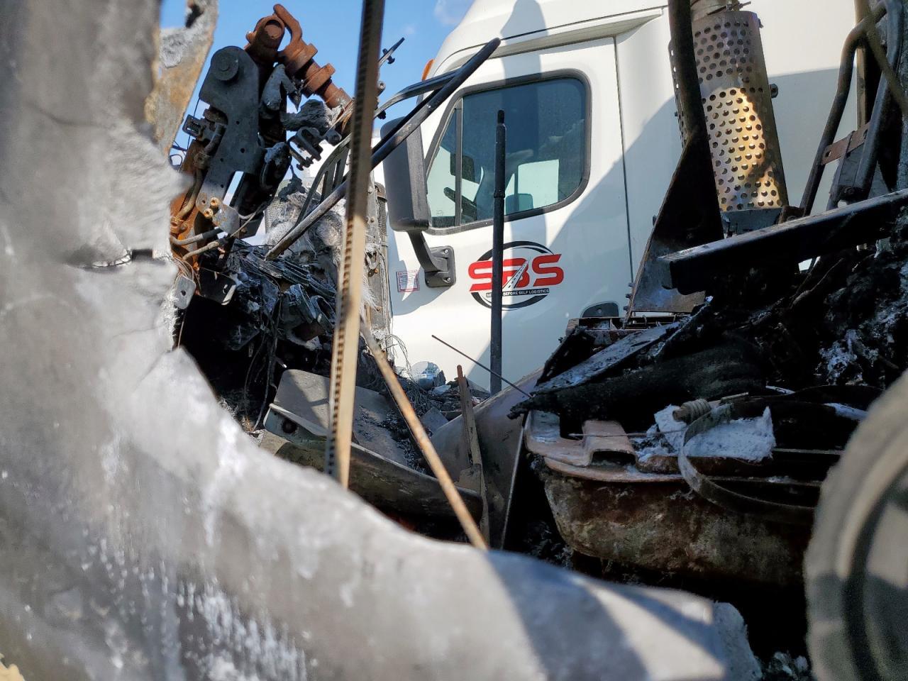 2005 Kenworth W900 Semi Truck