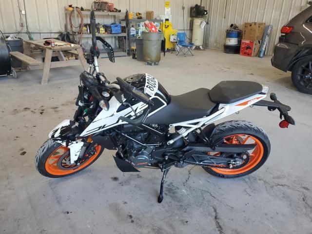 2022 KTM 200 Duke