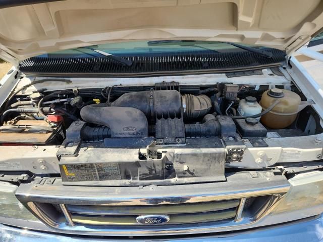 2006 Ford Econoline E450 Super Duty Cutaway Van