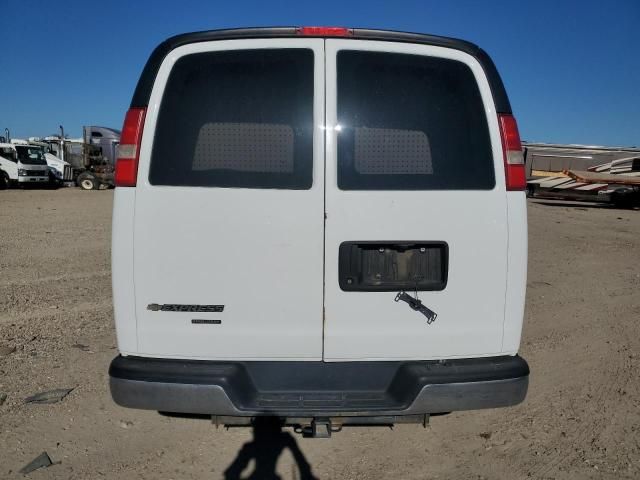 2013 Chev Rolet Express G2500
