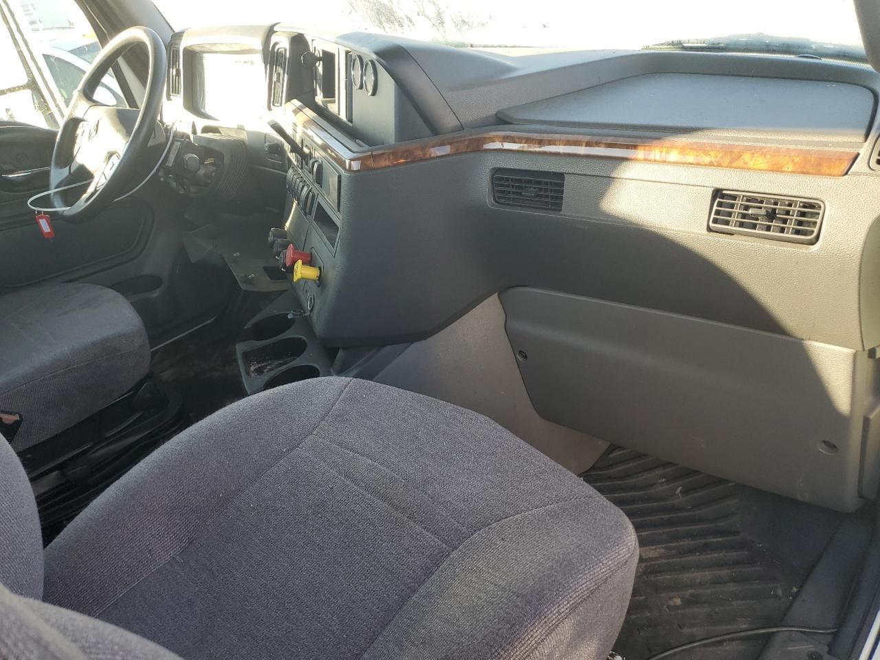 2022 International LT625 Semi Truck