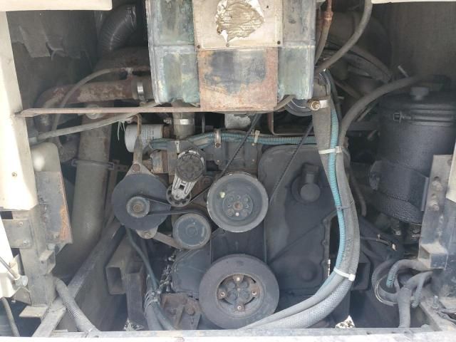 1996 Holiday Rambler Navi M-40WD Spartan