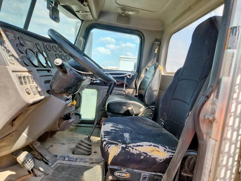 2012 Peterbilt Tractor 2012 Peterbilt 367 Semi Truck