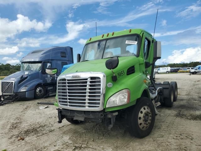 2018 Freightliner Cascadia 113 Semi Truck