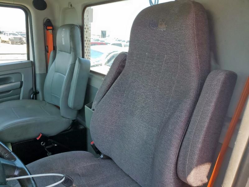 2016 Kenworth T680 Semi Truck
