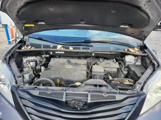 2012 Toyota Sienna