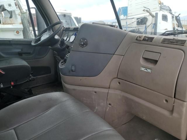 2016 Freightliner Cascadia 113 Semi Truck