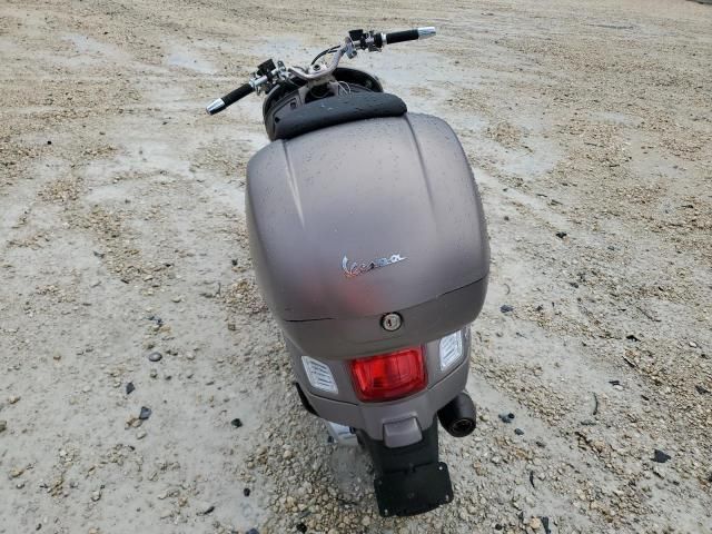 2024 Vespa GTS/SEI Giorni 300