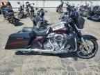 2011 Harley-Davidson FLHXSE2