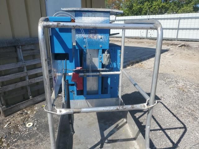 2011 Genie GR-15 Vertical Lift