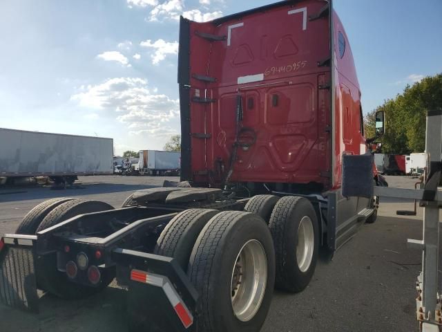 2020 Freightliner Cascadia 126 Semi Truck