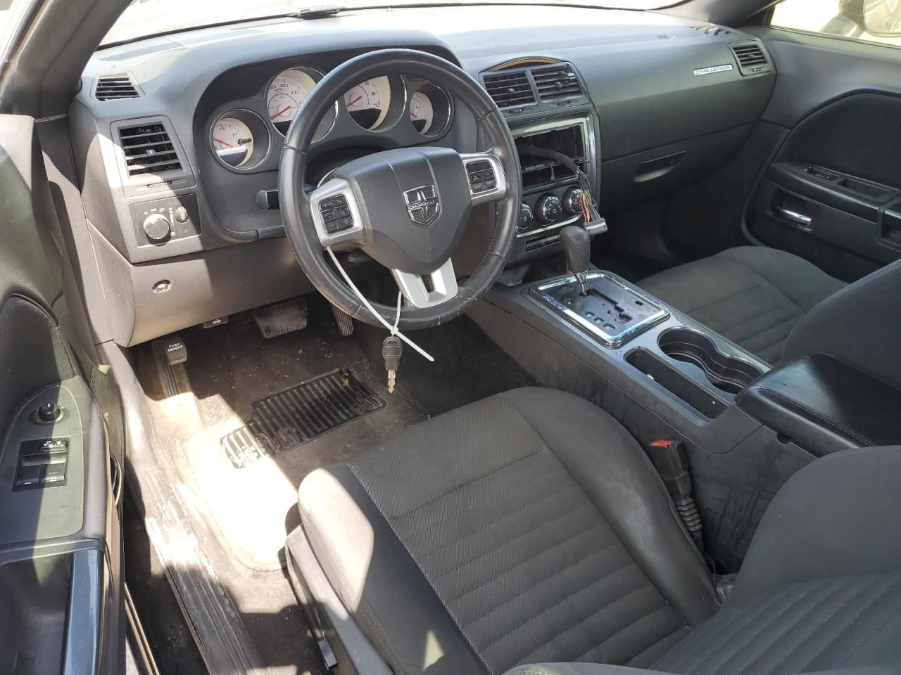 2014 Dodge Challenger sxt