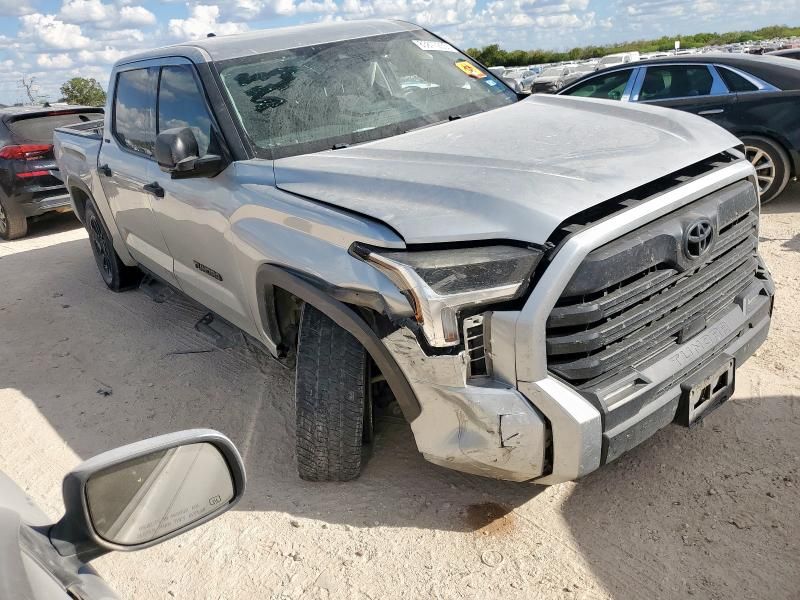 2022 Toyota Tundra Crewmax SR