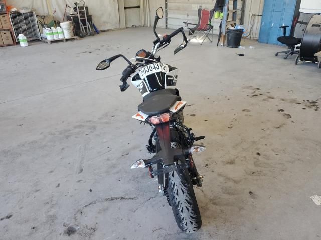 2022 KTM 200 Duke